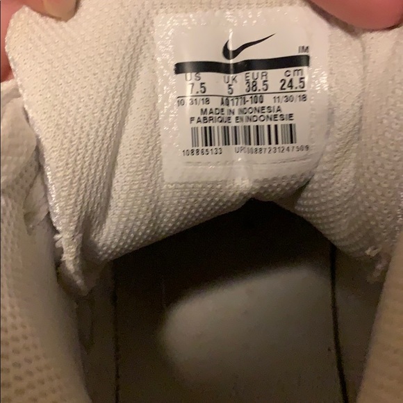 Nike Shoes - Picture 3 of 3